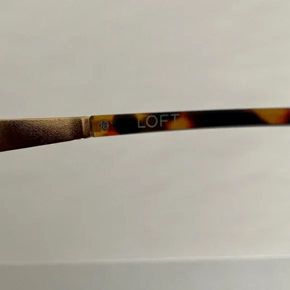💥SALE💥 NWOT LOFT Tortoise Shell Sunglasses with Gold Detailing on Sides - Picture 6 of 9